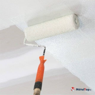 Traiter un mur farineux avec le fixateur de fond