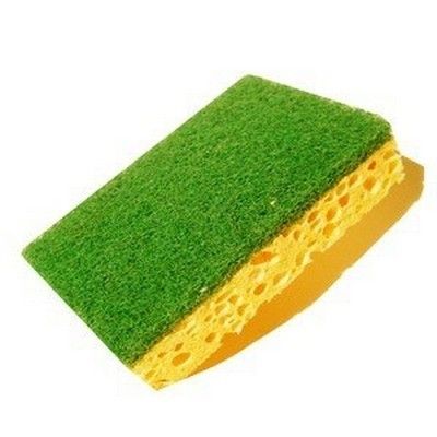 Éponge de cuisine jaune alvéolée avec face abrasive verte