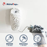 Peinture blanche appliquée au rouleau sur un mur, avec rendements brosse, rouleau et pistolet