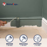 Mur et plinthe peints en vert-gris au rouleau, avec icônes brosse, rouleau et pistolet MétalTop