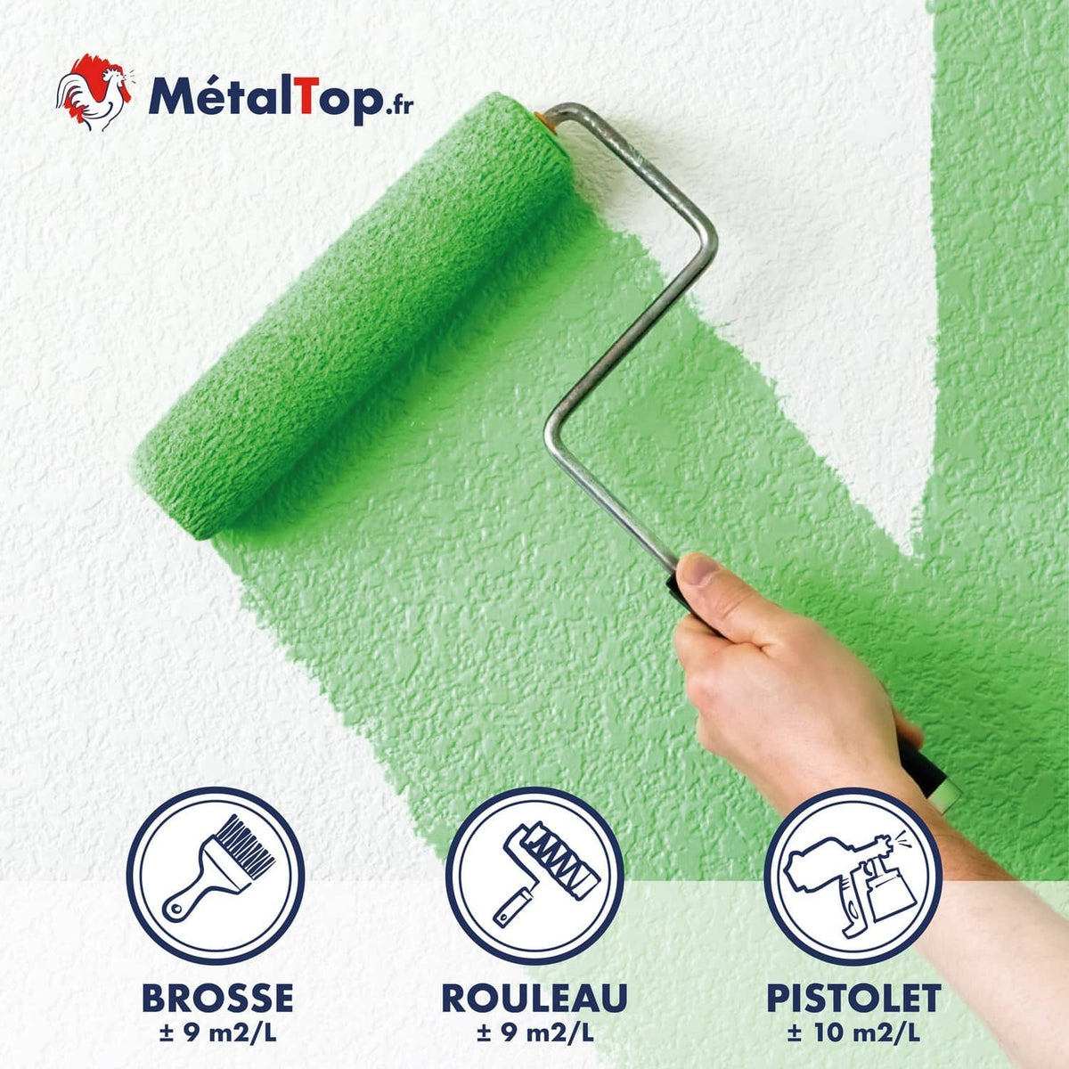 Peinture verte MétalTop appliquée au rouleau sur un mur blanc texturé