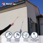 Application de peinture sur façade au pulvérisateur ; rendement ±5 m²/L selon l'outil
