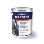 Pot de peinture MétalTop fer forgé antirouille brillant, devant une rampe en fer forgé noir