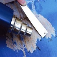 Décaper de la peinture : 4 techniques simples et efficaces